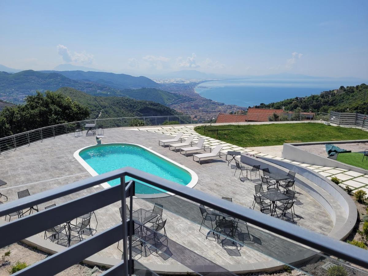 Apartamento Tenuta Croce Karol-piscina-vista Mare Salerno